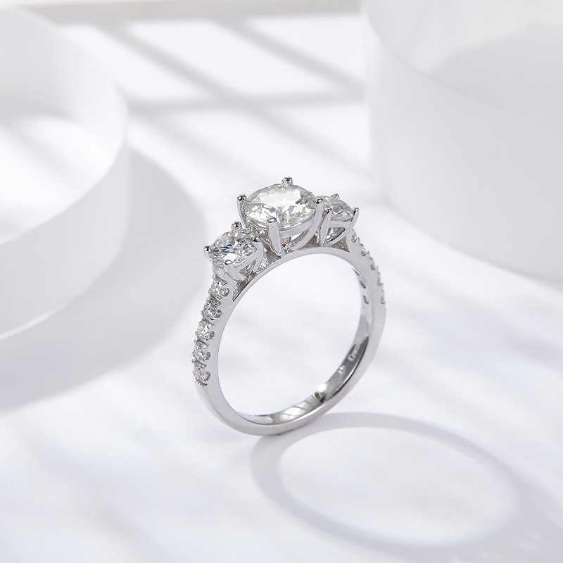 HTOTOH 3 스톤 1 캐럿 D 컬러 올 모이사나이트 - Moissanite Engagement Ring 1 Carat 리뷰 및 가격